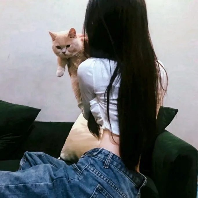 甜蜜寂寞女孩